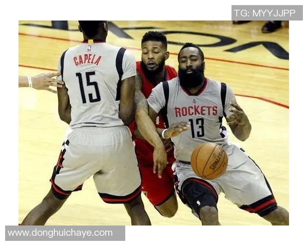 亚特兰特与莫雷的精彩对决揭示了篮球战术的深度与魅力 亚特兰特与莫雷的精彩对决揭示了篮球战术的深度与魅力